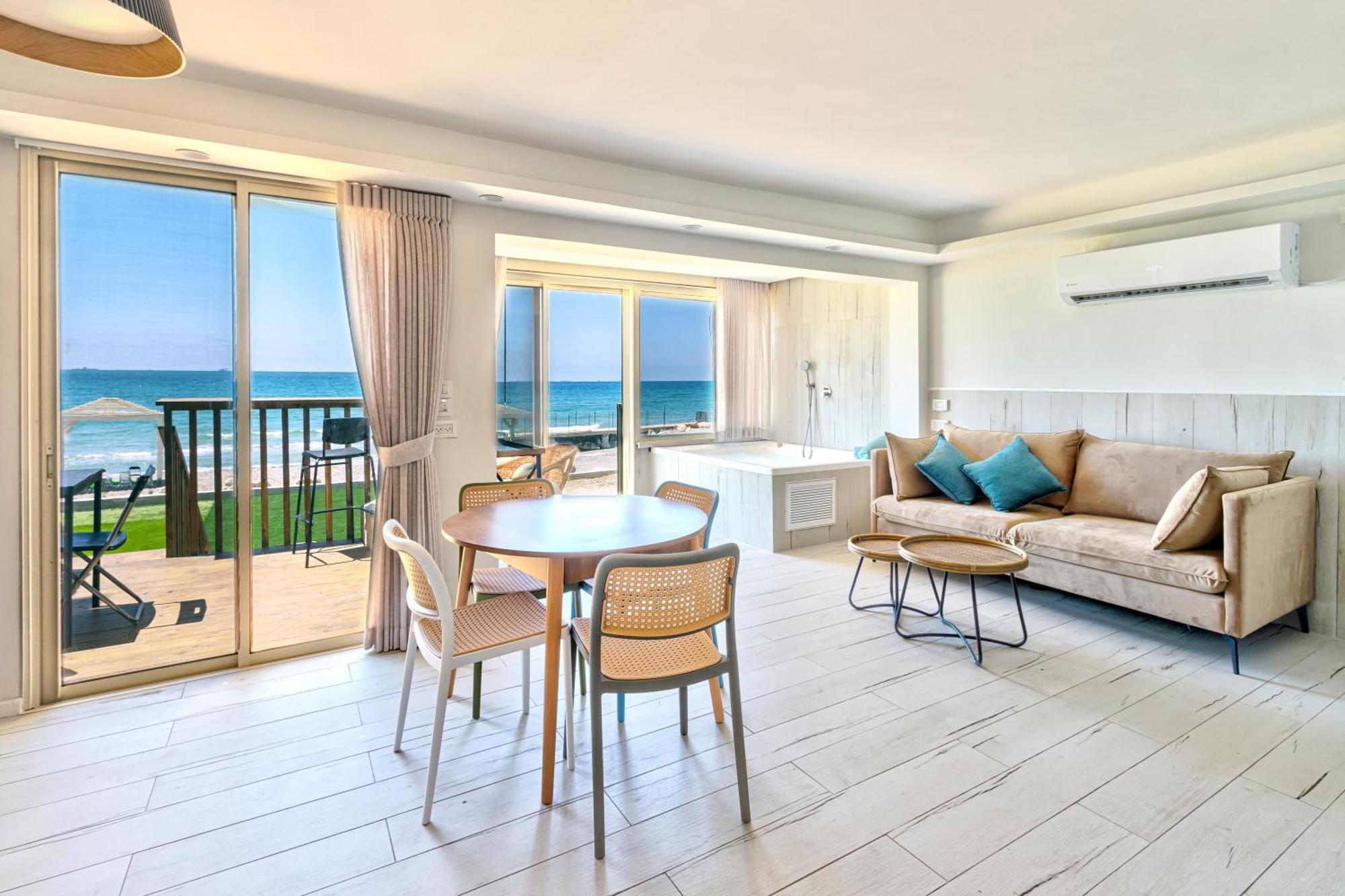 בית חוף מושלם עם גקוזי ומרפסת - Beachside Bliss W Jacuzzi Haifa Luaran gambar